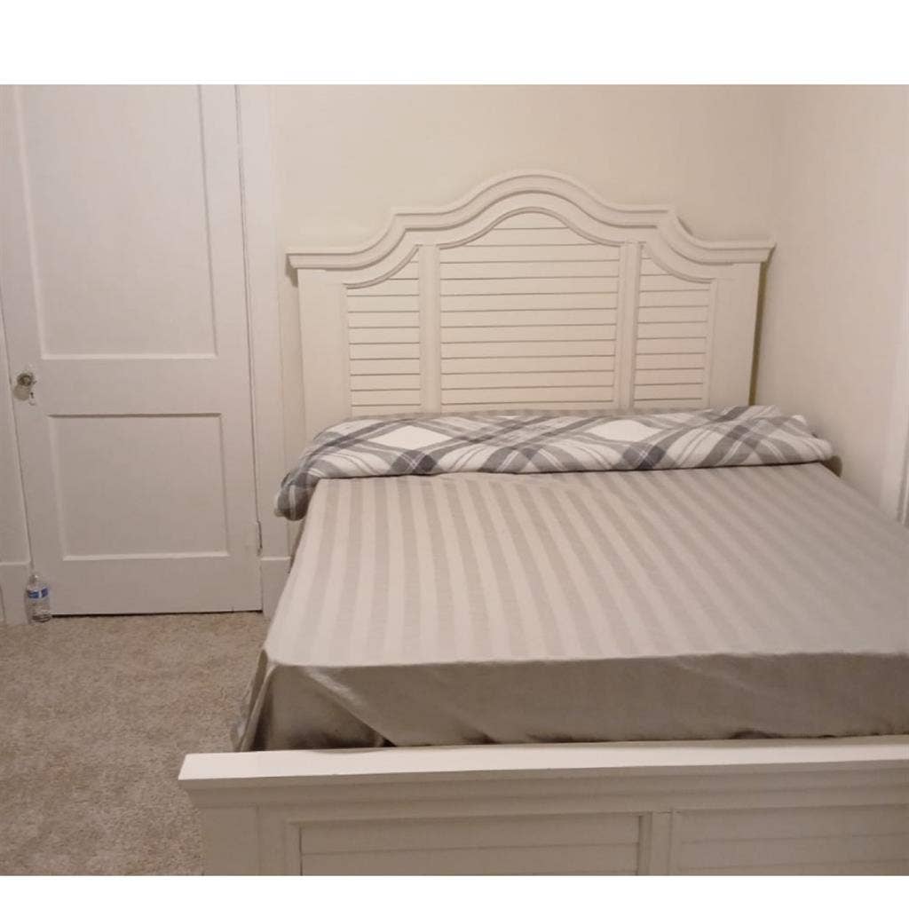 Room for rent in Harrisburg.