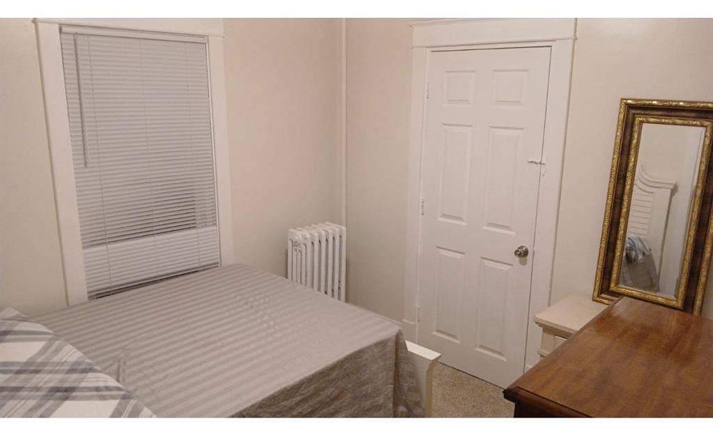 Room for rent in Harrisburg.