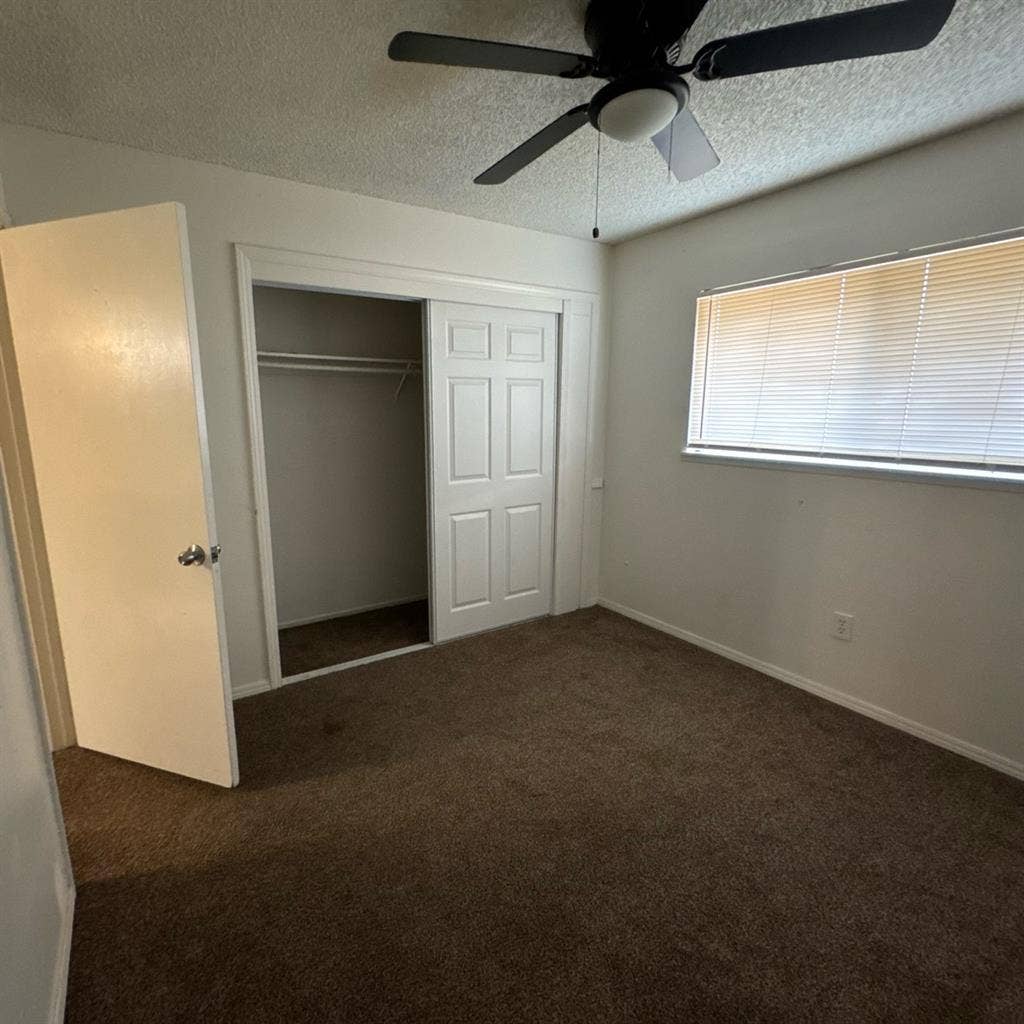 Sw room for rent