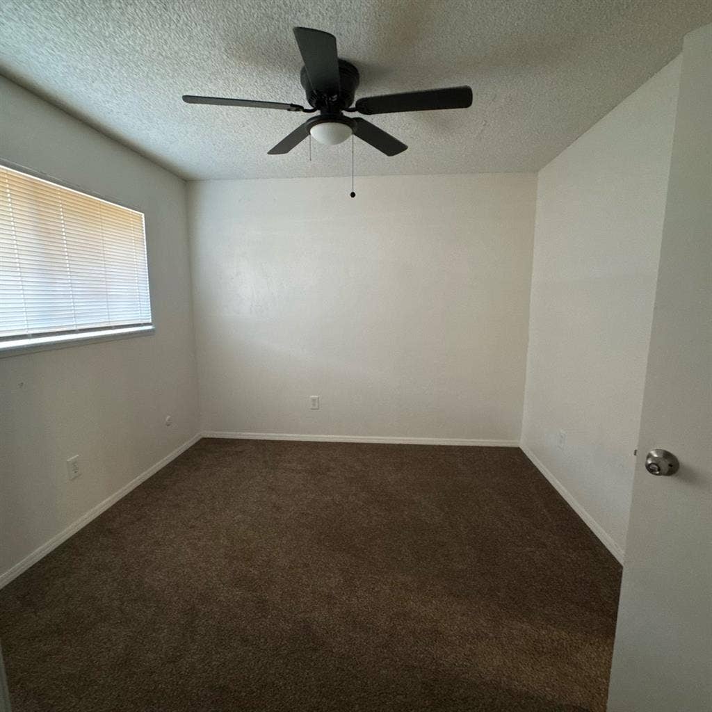 Sw room for rent