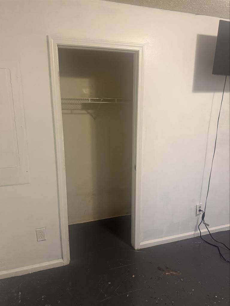Room For Rent W/ Utilities