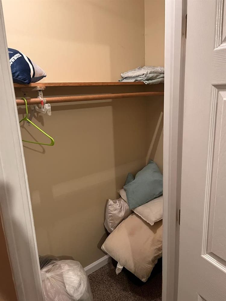 Split level area for rent