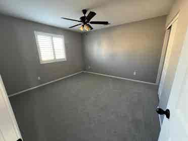 Multiple rooms for rent in corona