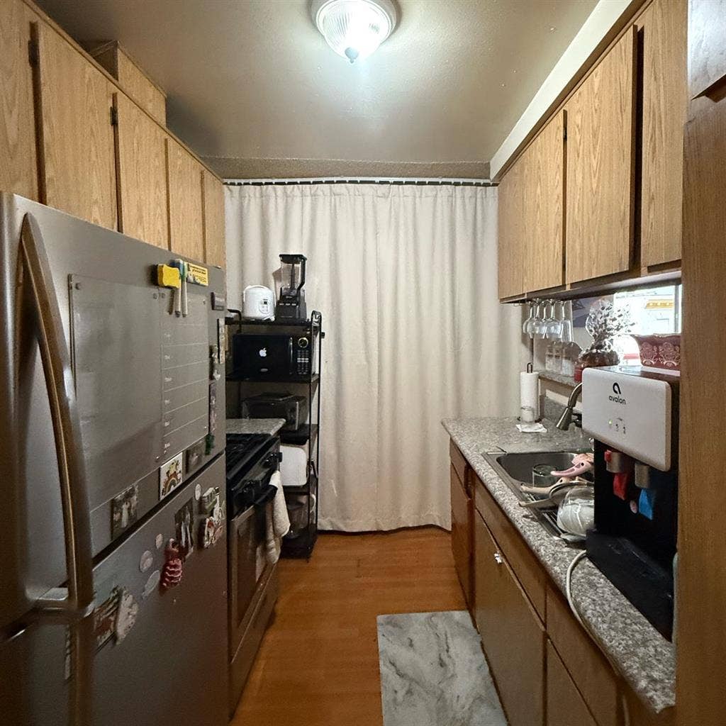 Room for Rent in Koreatown, LA