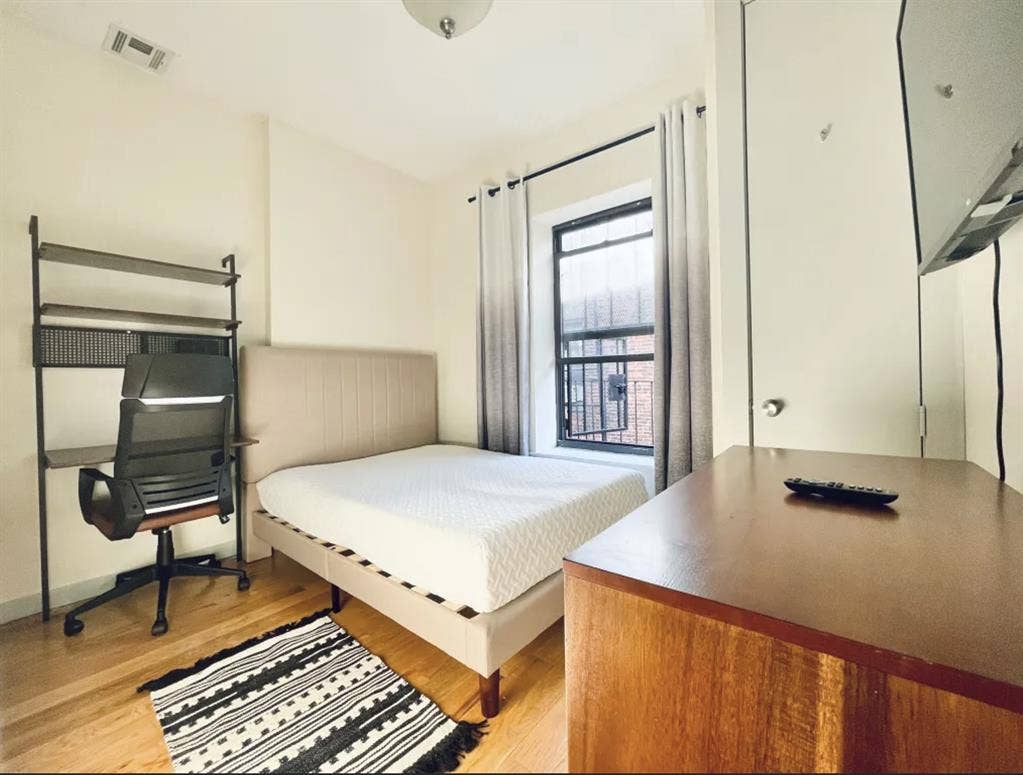 Furnished Room in Crown Heights