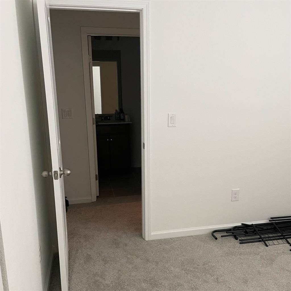 Unfurnished Room for Rent