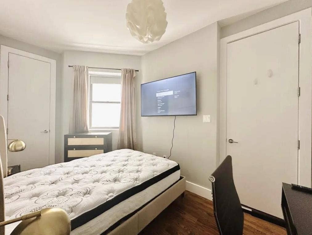 Furnished Room in Crown Heights