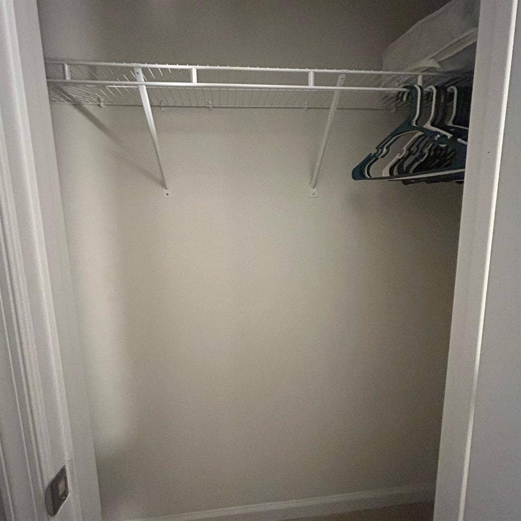 Room for rent near downtown Charlot