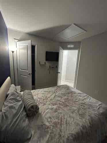 Room for rent near downtown Charlot