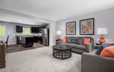 Room for rent near downtown Charlot