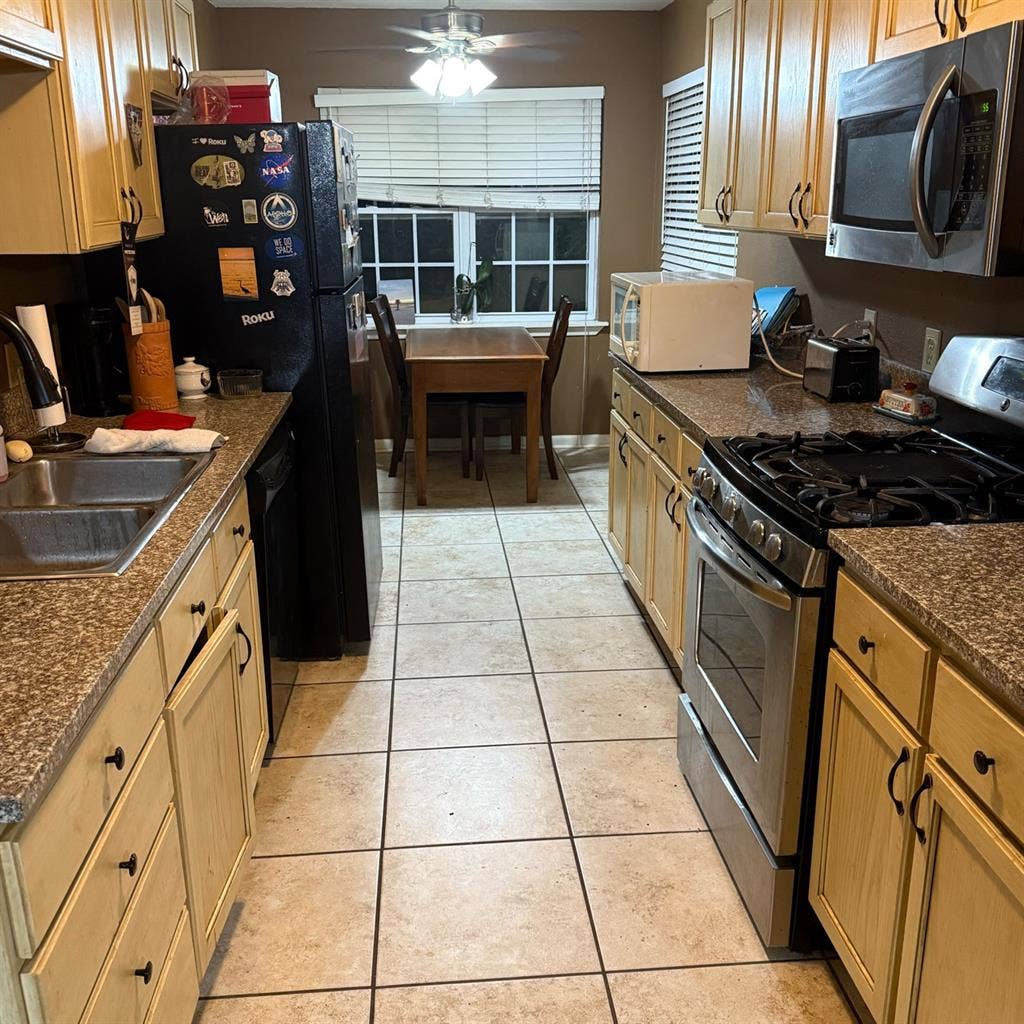 Room for Rent in Long Beach