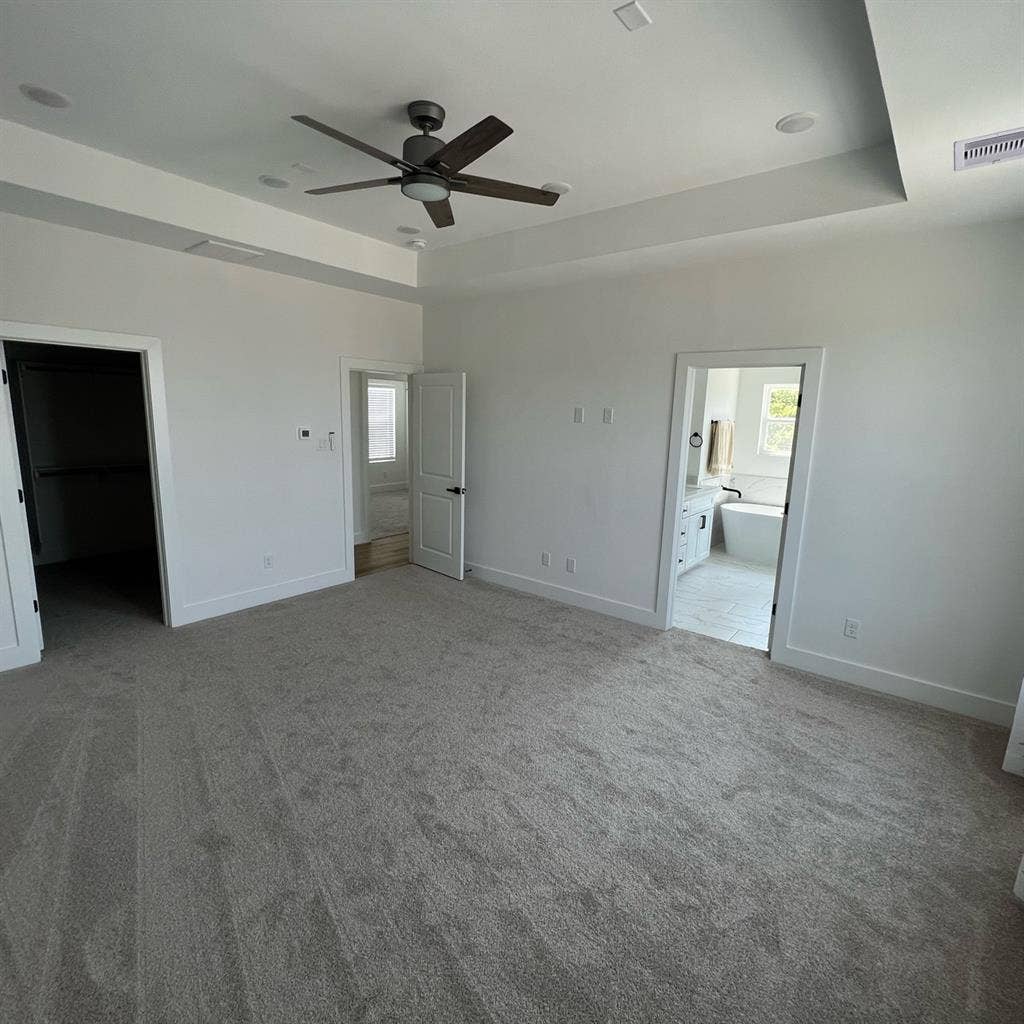 Master bedroom for rent in new home