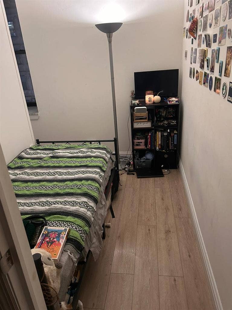 ✨Affordable Room in Midtown South✨