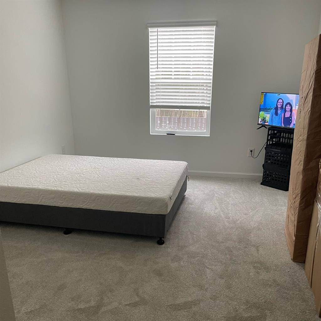 Semi-furnished Room for Rent