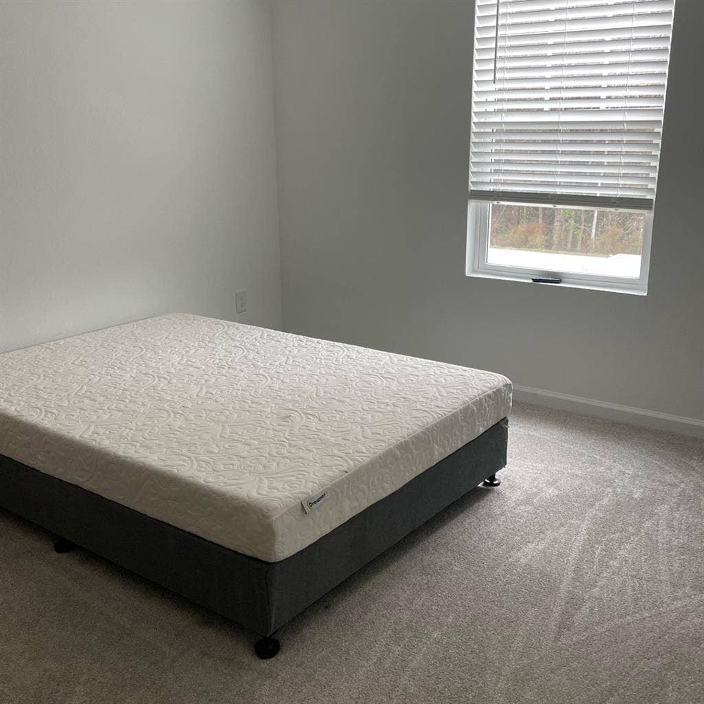 Semi-furnished Room for Rent