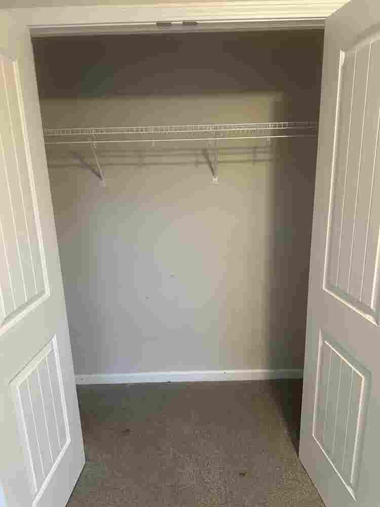 Bedroom for rent.