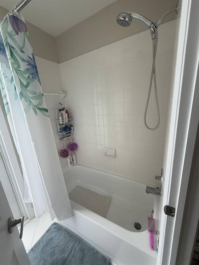 Room for rent in Sunrise, FL