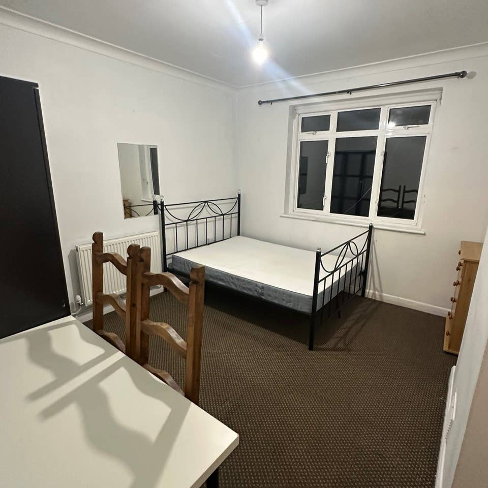 Double room to rent with all bills