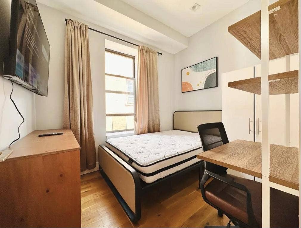 Furnished Room in Crown Heights