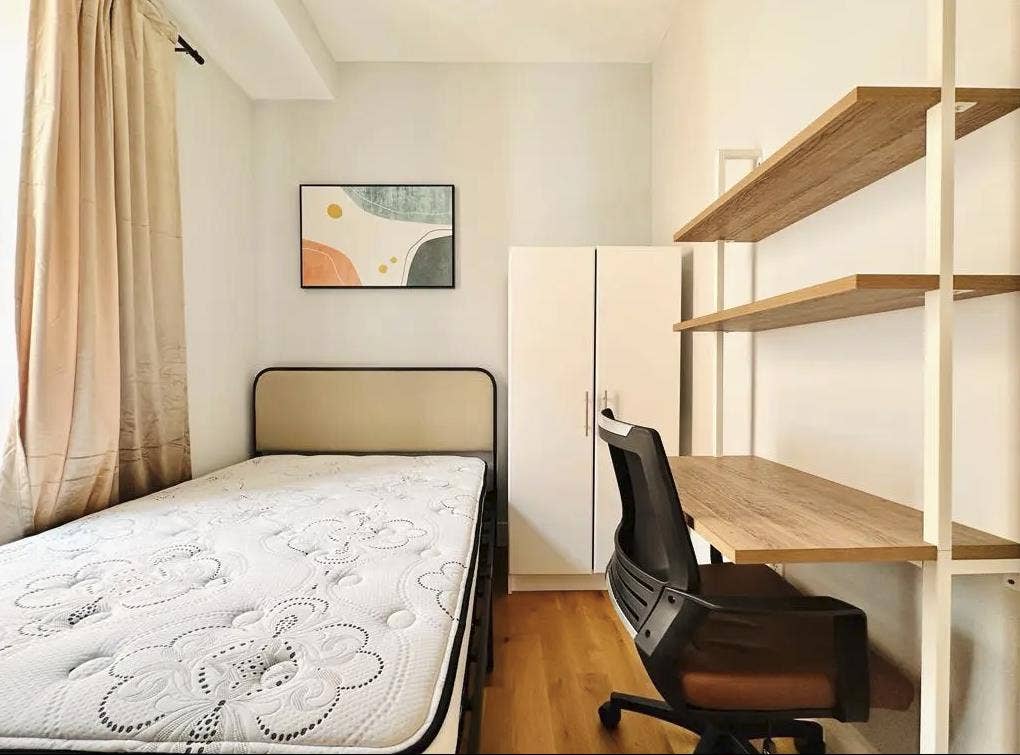 Furnished Room in Crown Heights