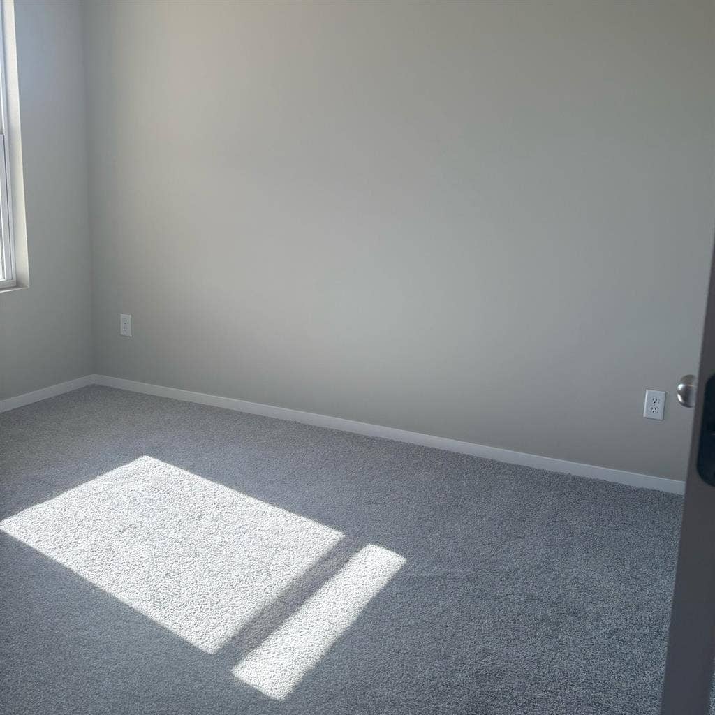 2 rooms available for rent!