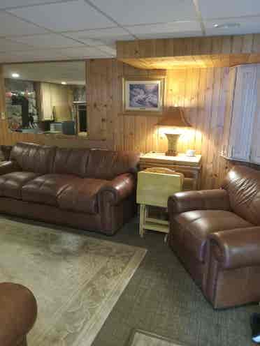 LAKE PROPERTY FURNISH ROOM