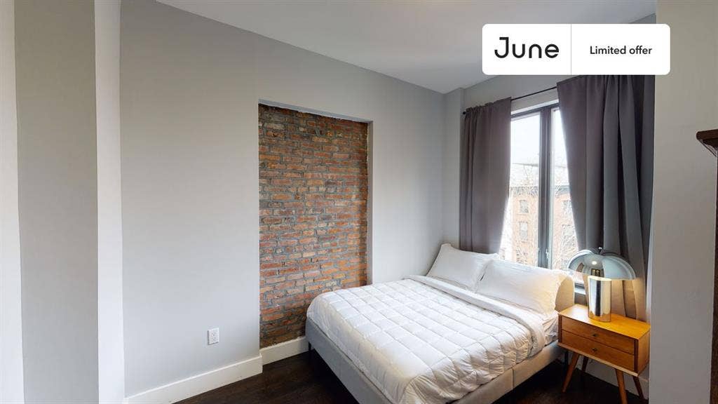 4 BR in New York City