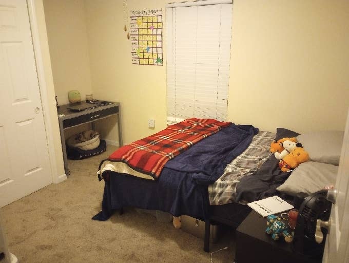 Looking for someone to Relet a room