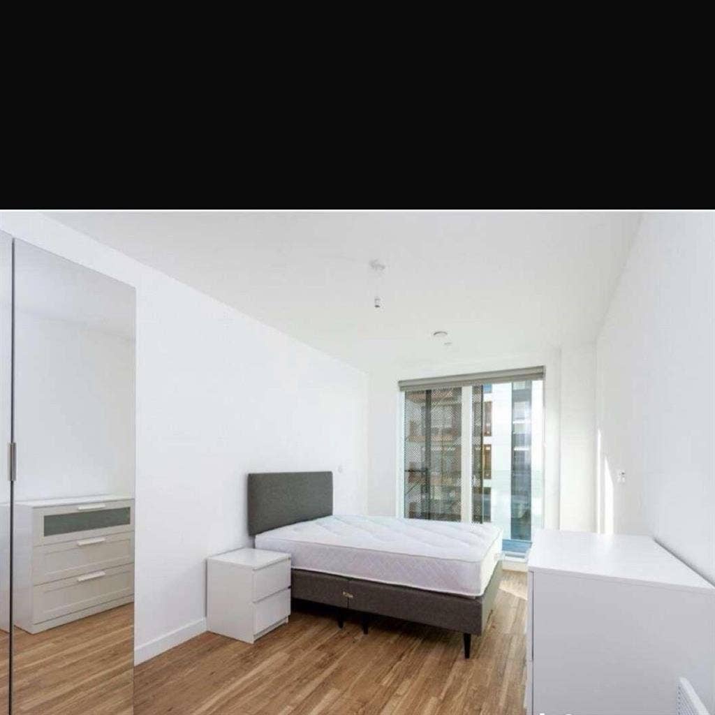 A fully furnished double room