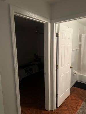 Rent room in a family home $