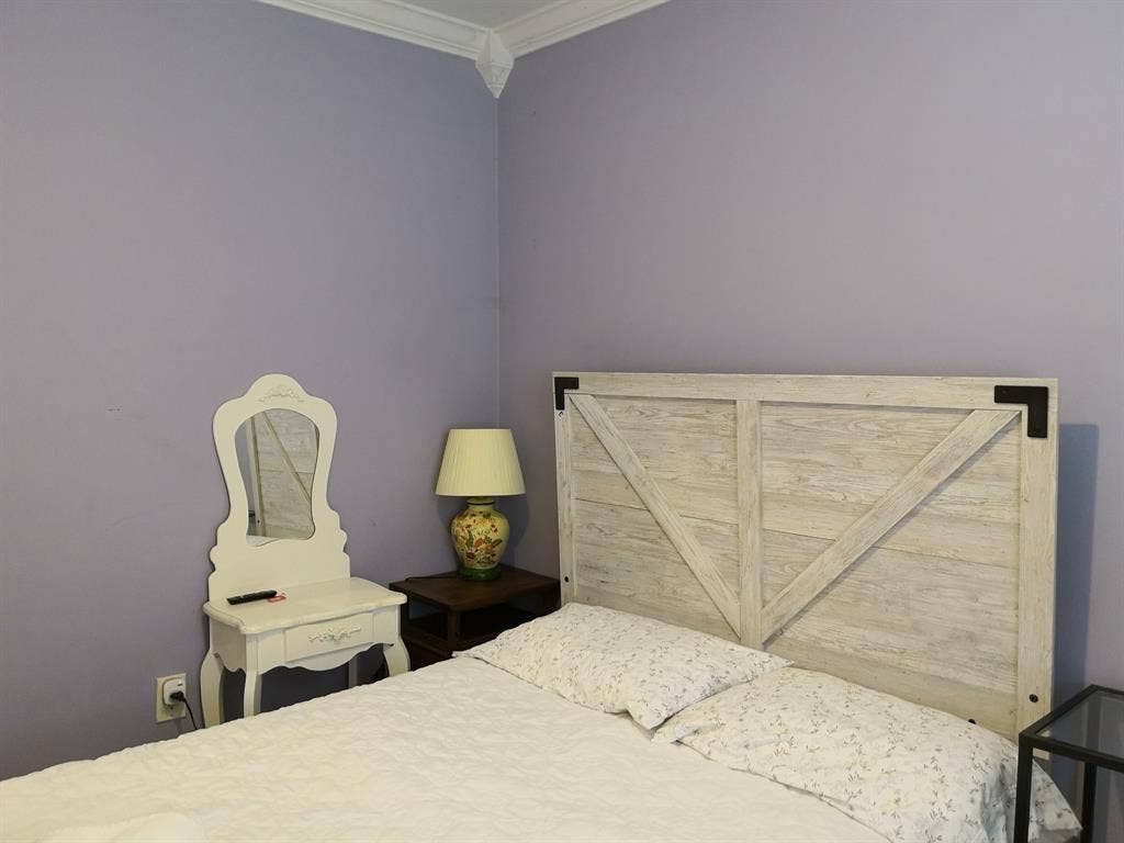 Private room , close to everything