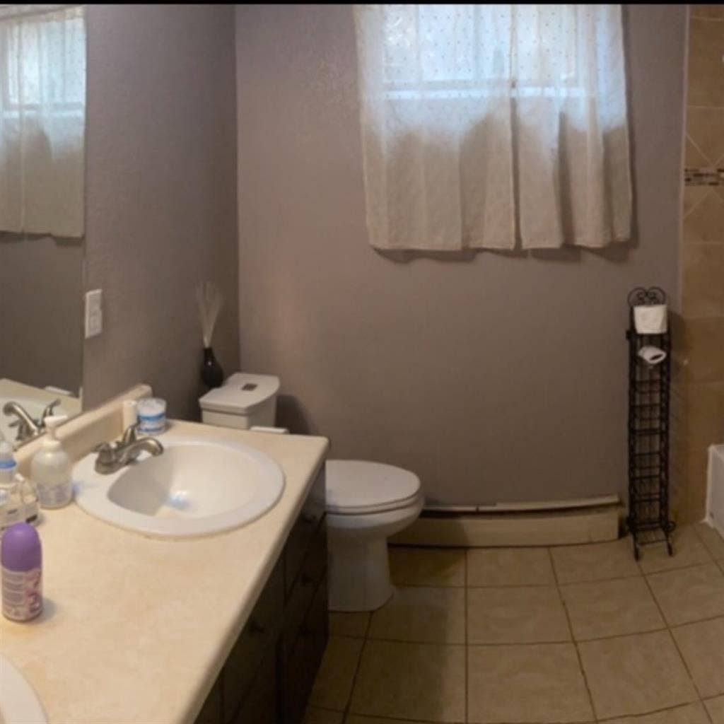 Room for rent in Aurora Co