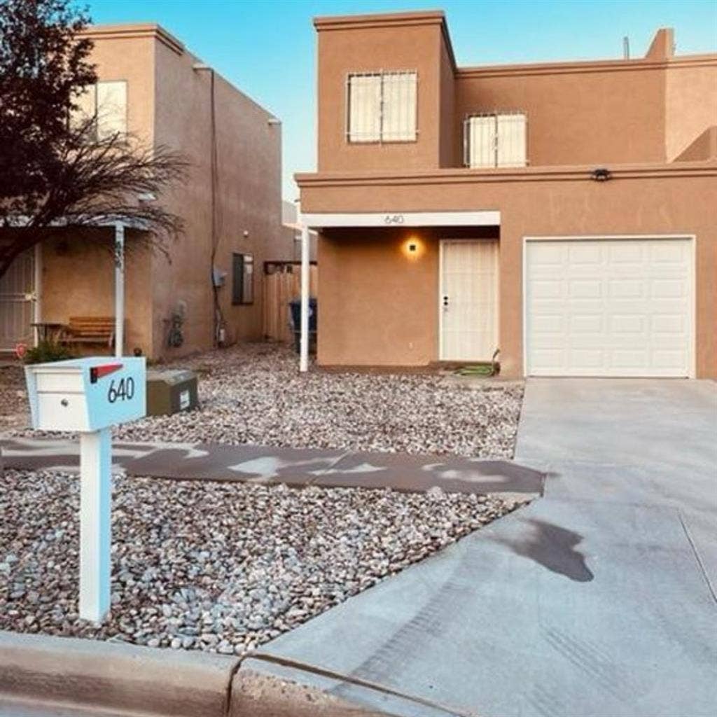 Alamosa Townhome for Rent