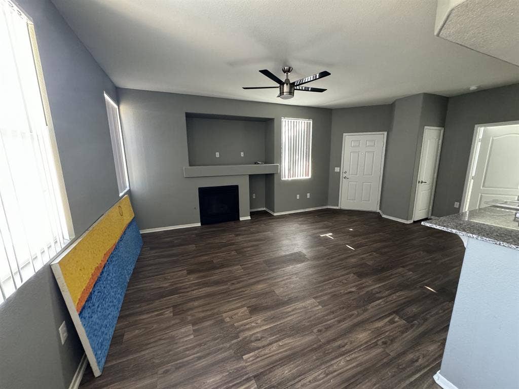 Silverado Ranch Area Room For Rent