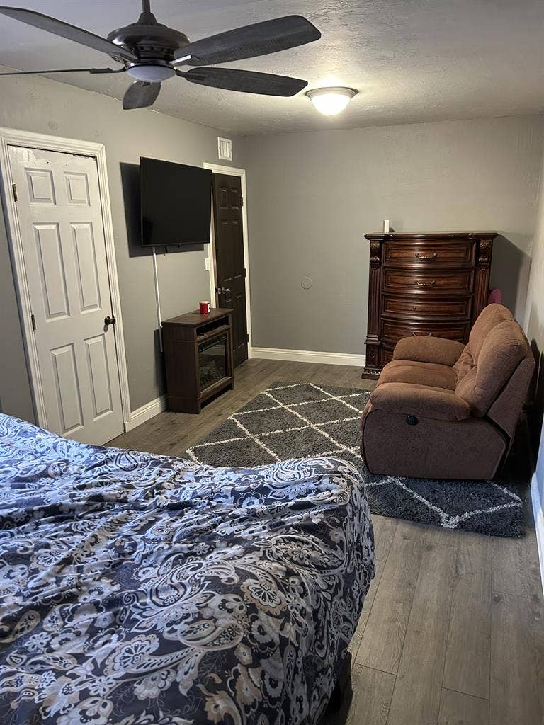 Big bedroom for rent.  S.F.