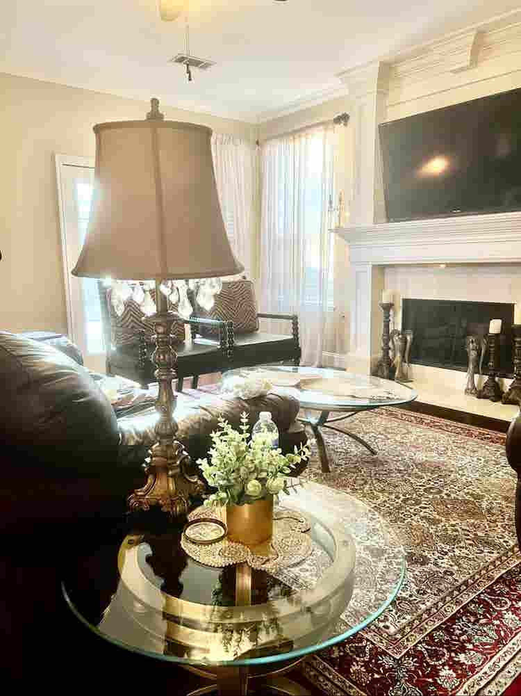 Beautiful room for rent 
plano west