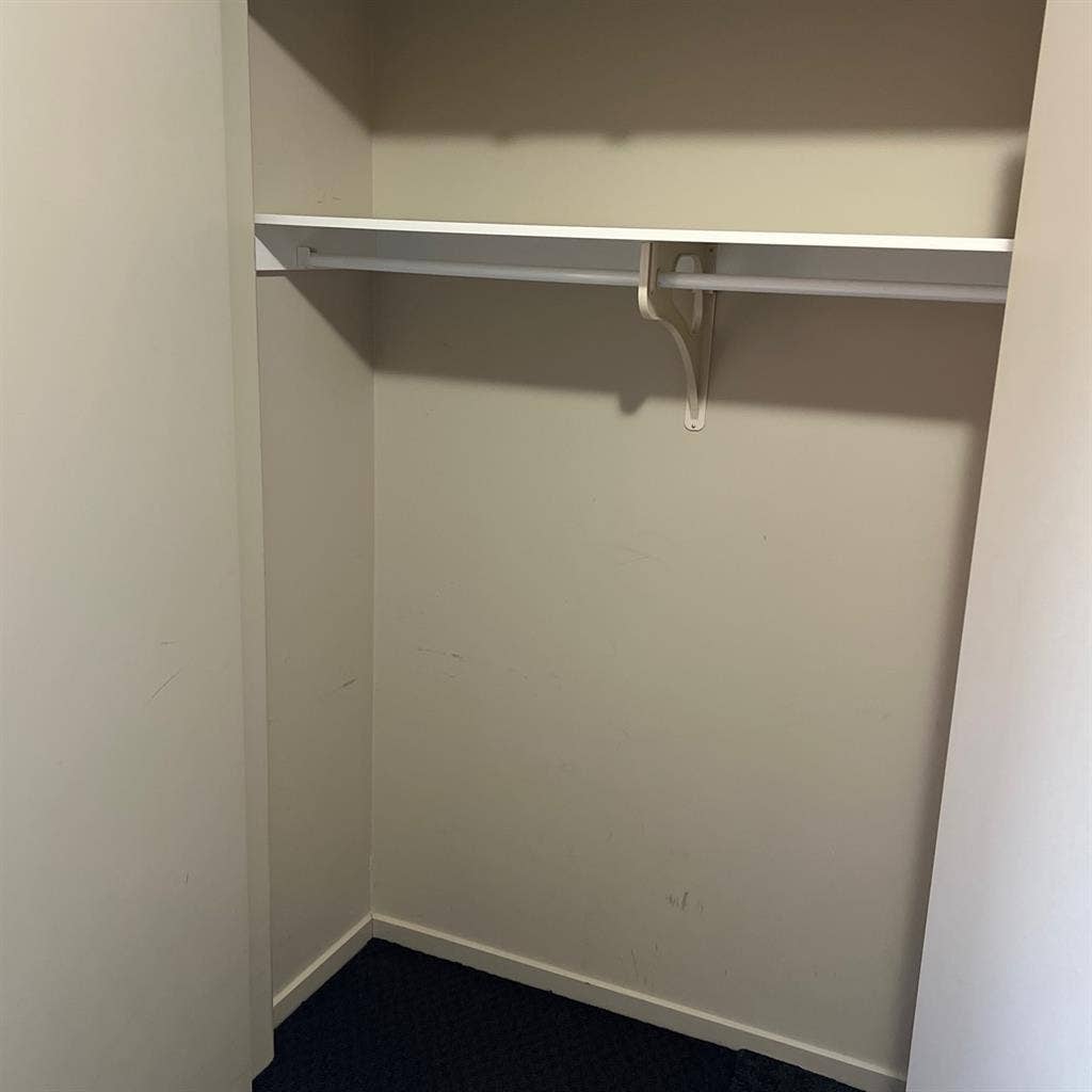 Room available in Tarneit for girls