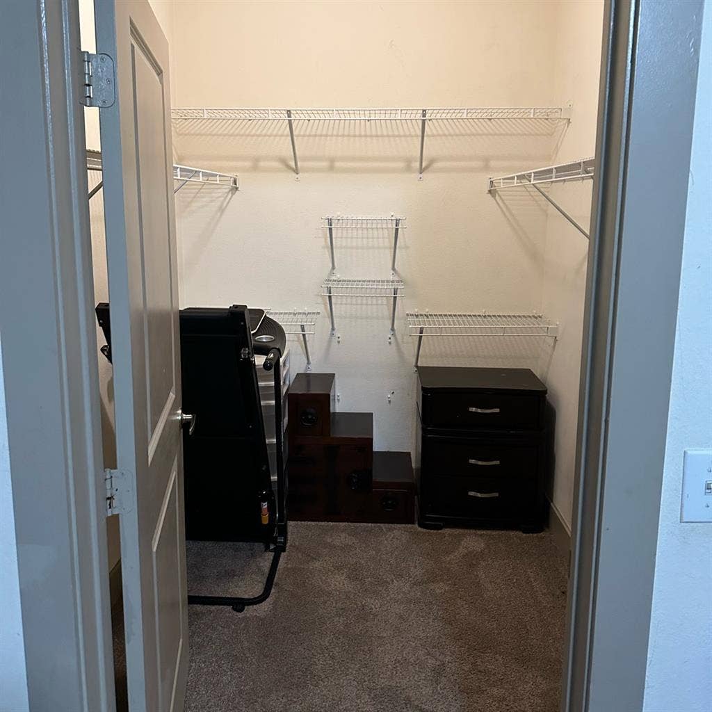 Room for rent- McKinney