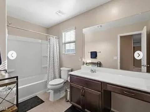 ROOM FOR RENT NEAR DOWNTOWN GILBERT