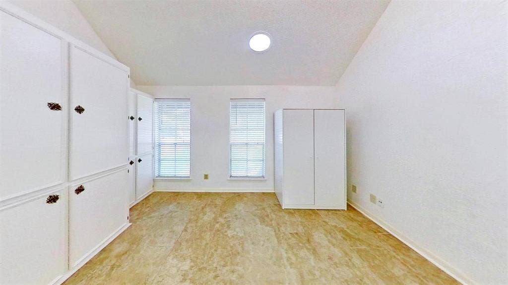 1 BR in Arlington