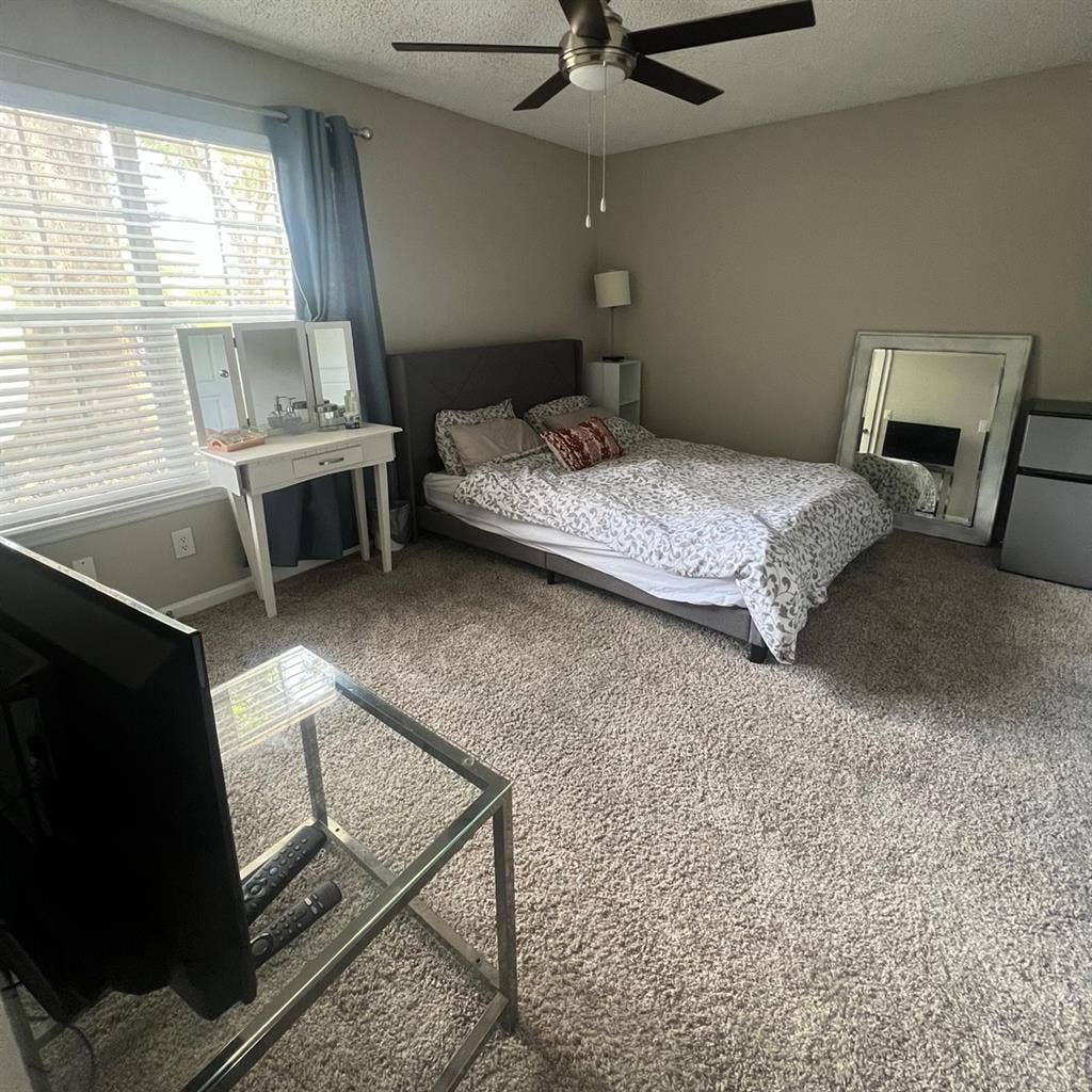 Room for rent in metrowest