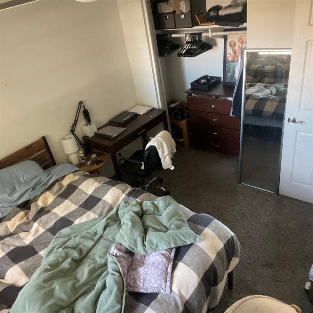 Room for rent. Looking for a fourth