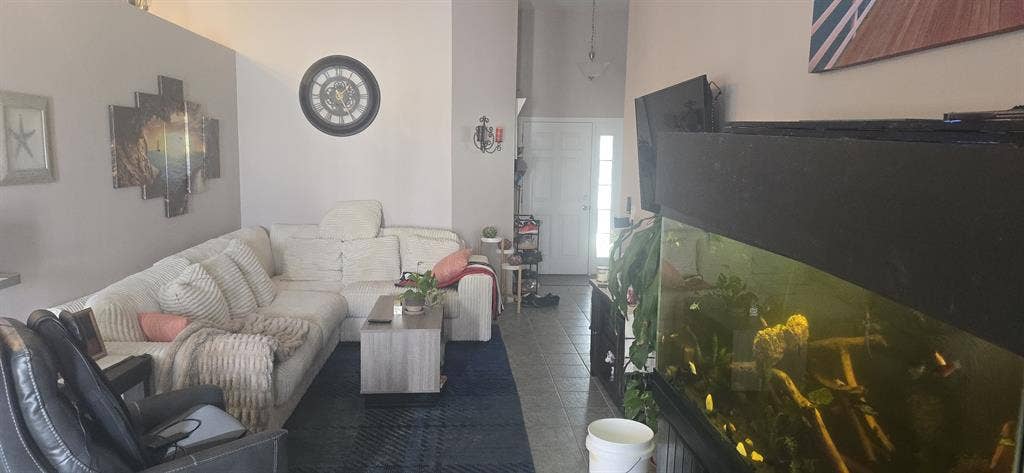 Room to rent in port orange