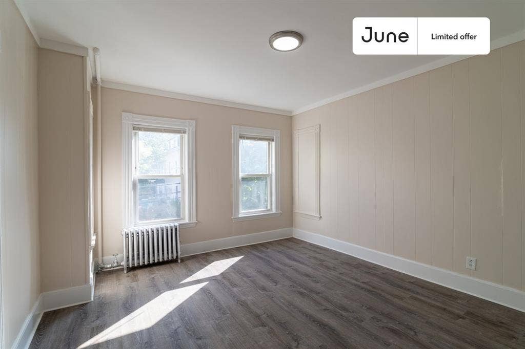 7 BR in Boston