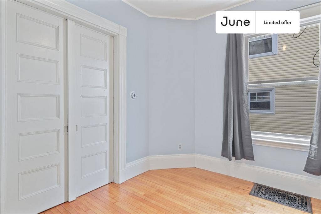 6 BR in Boston