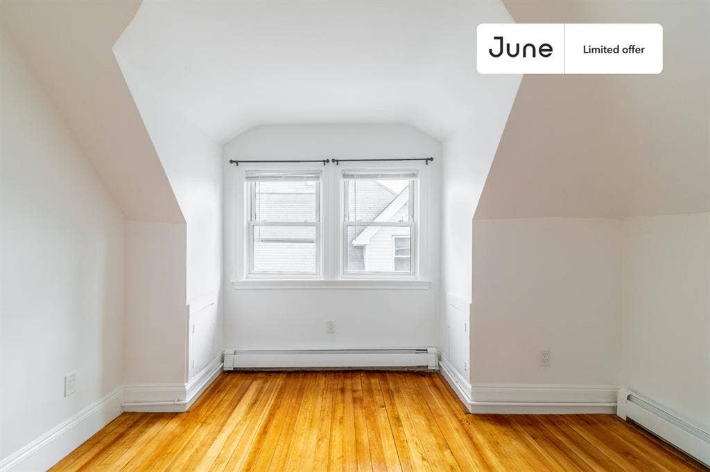 7 BR in Boston