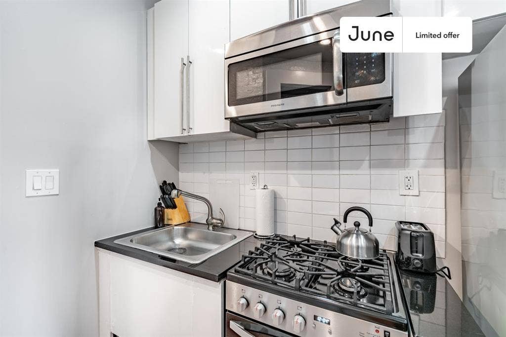 2 BR in New York City