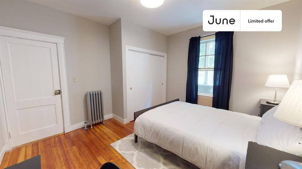 4 BR in Boston