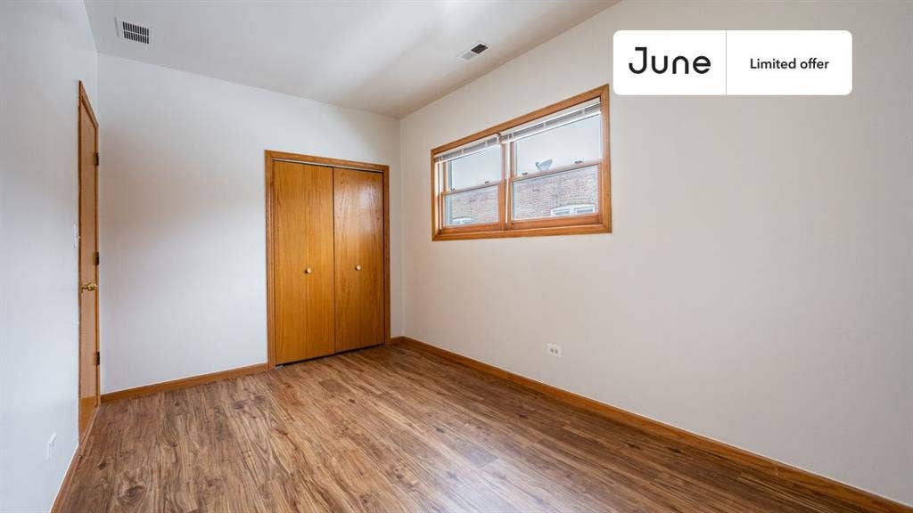 3 BR in Chicago