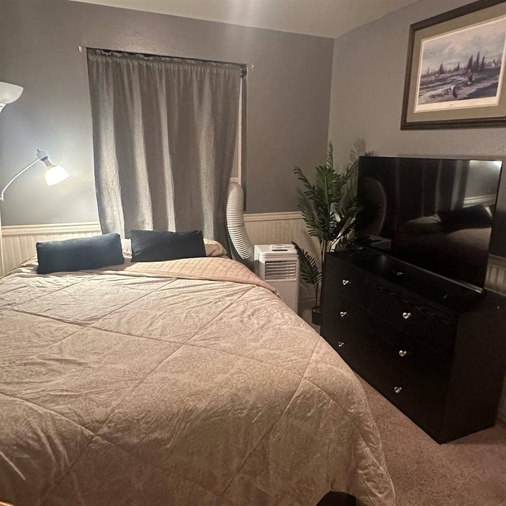 Furnished room in Puyallup